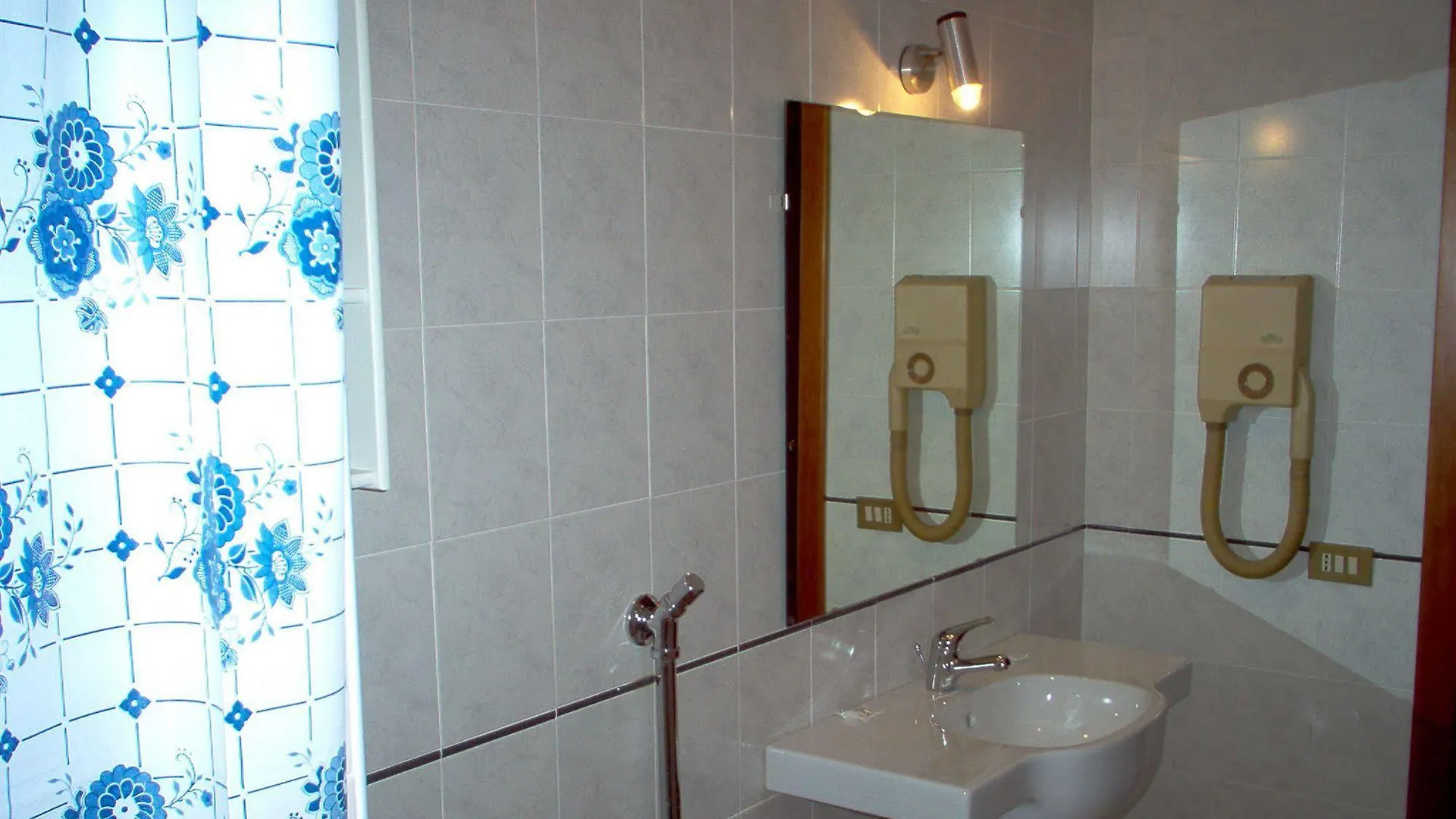 Hotel Europa Palermo 3*,