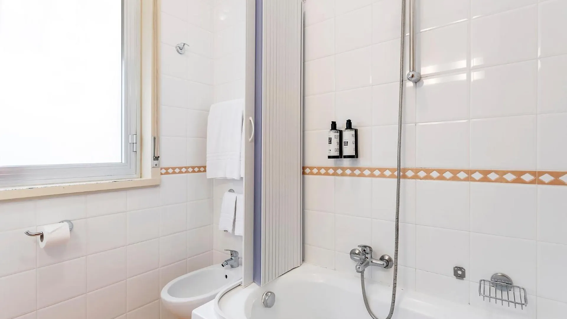 ***  Crisol Europa Hotel Palermo Italy