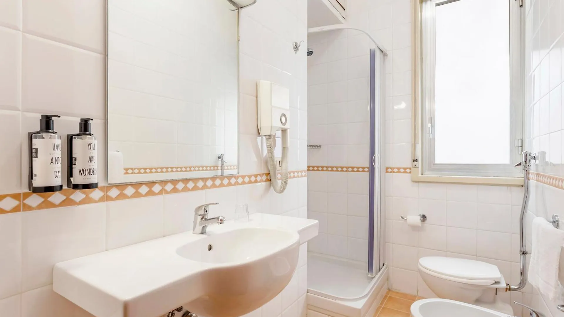 Crisol Europa Hotel Palermo 3*,