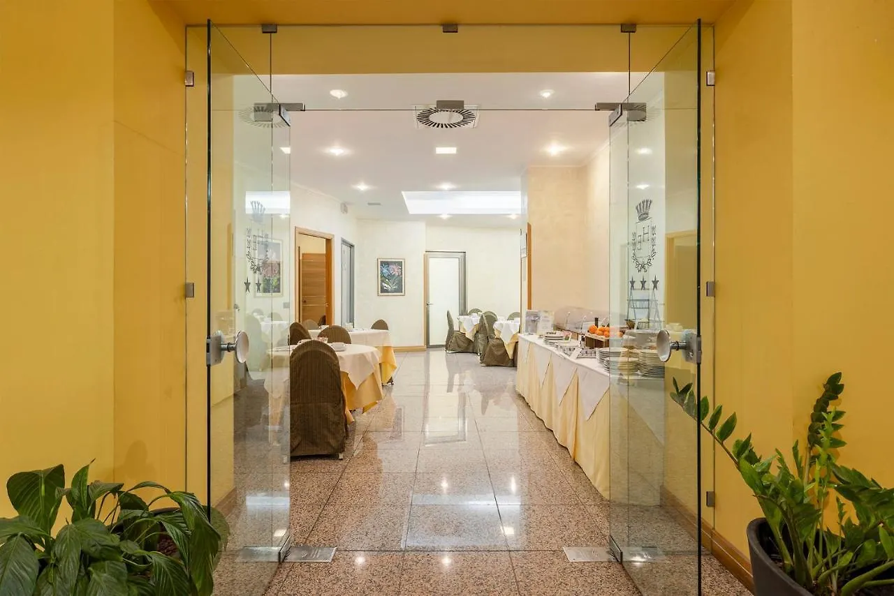 Crisol Europa Hotel Palermo 3*,