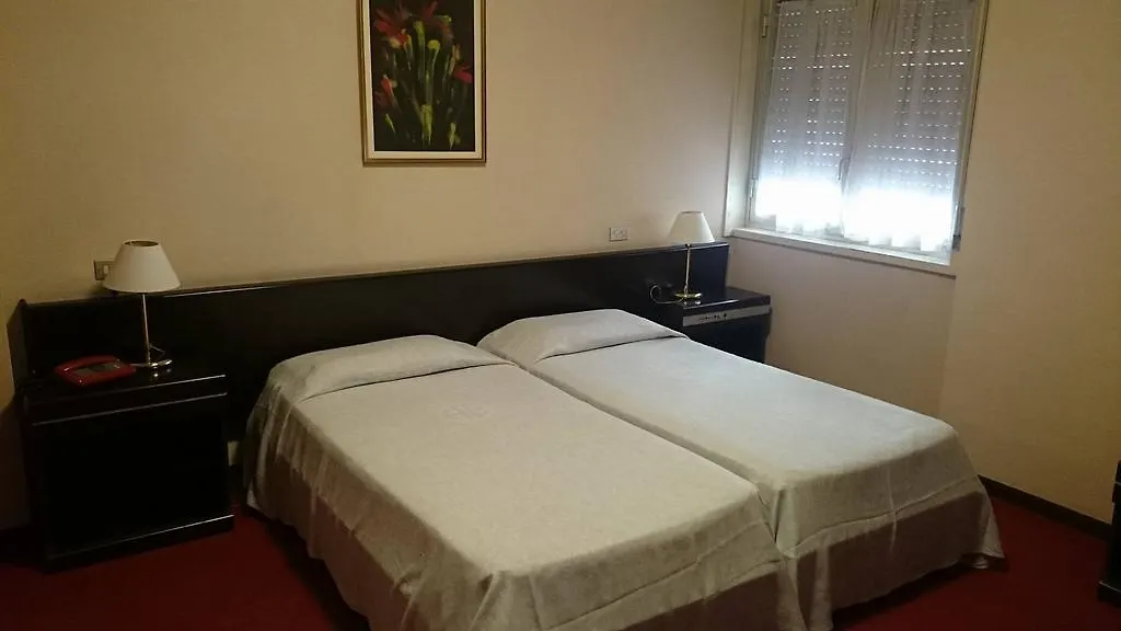 ***  Crisol Europa Hotel Palermo Italy